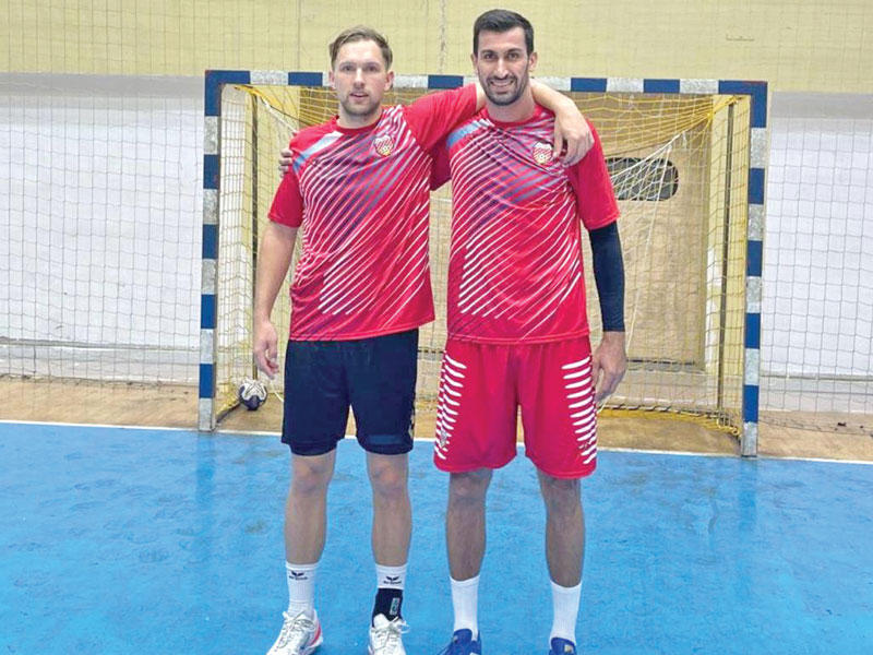 محترفا الصليبيخات يانكو بروفيتش و كارل توم