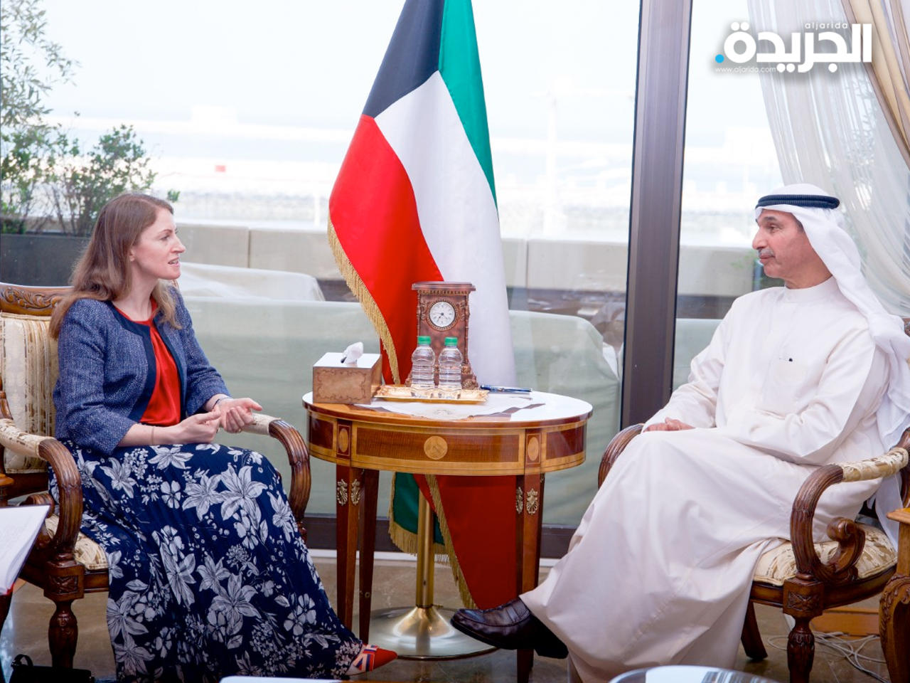 الظفيري ملتقياً سفيرة المملكة المتحدة لدى دولة الكويت بليندا لويس
