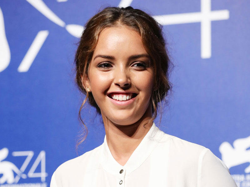 الفنانة لينا خوذري