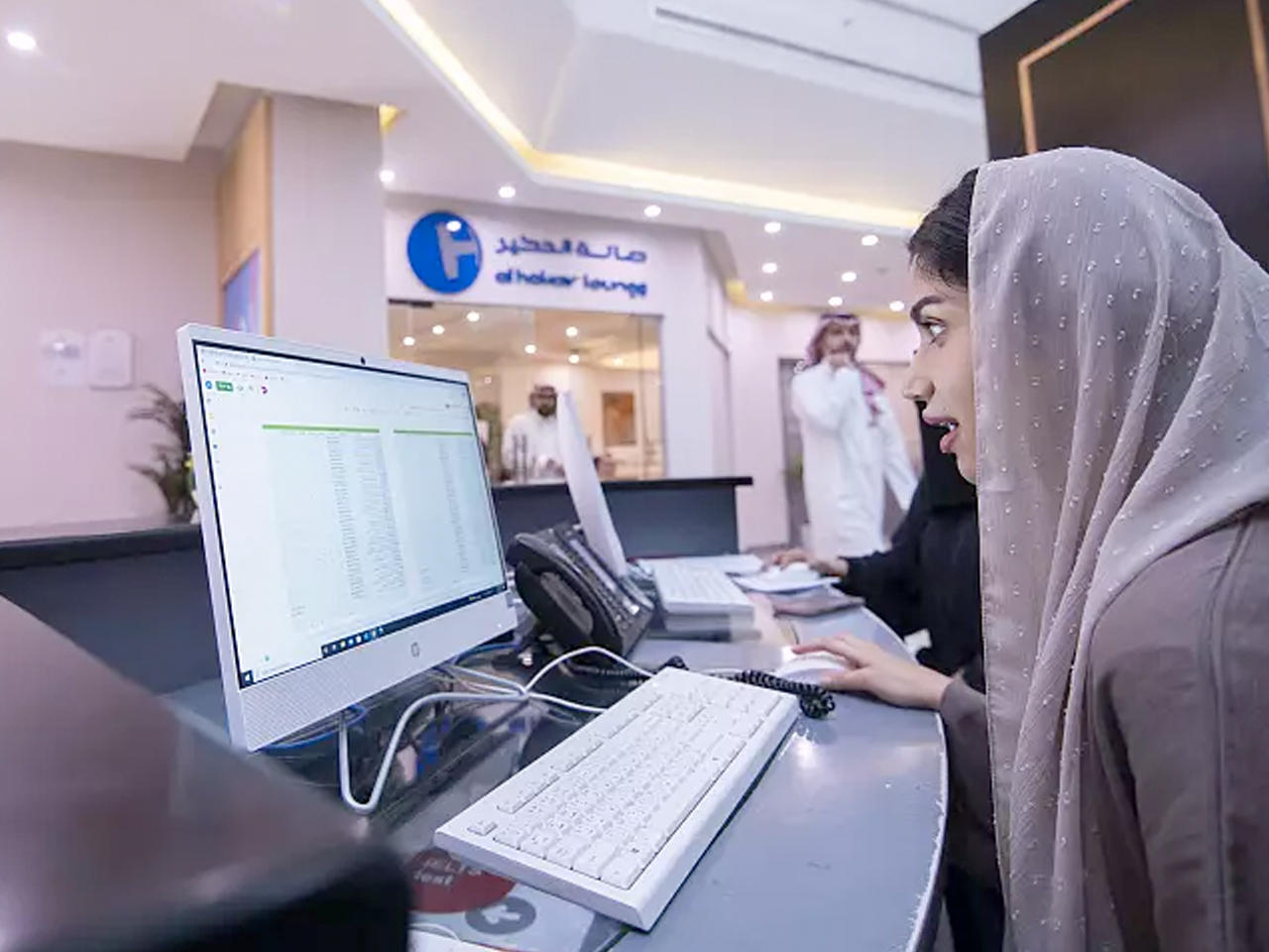 سعوديون يتدربون للنهوض بالسياحة (وكالة الأنباء الفرنسية)