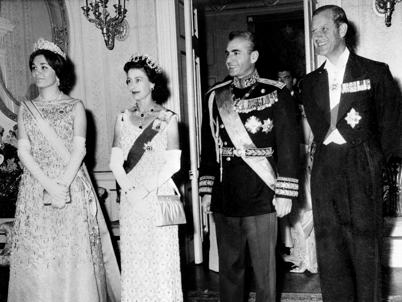 الملكة إليزابيث خلال زيارة لإيران