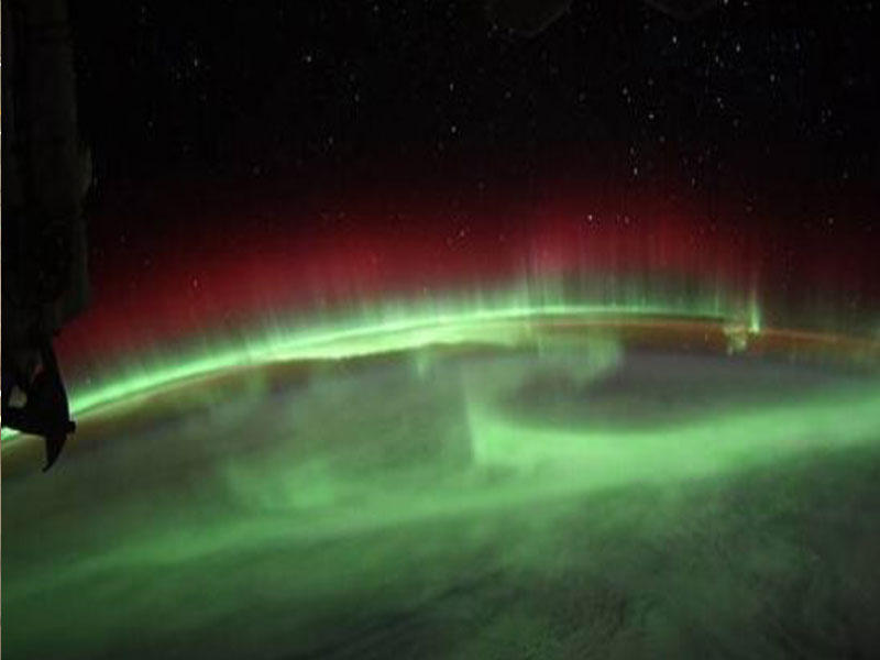 شفقاً قطبياً مبهراً فوق المحيط الهندي