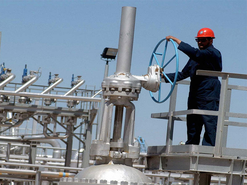 الكويت تخفض سعر النفط لآسيا في أكتوبر المقبل 