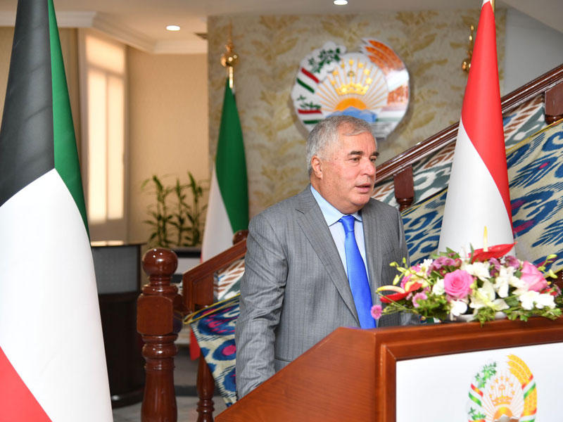 سفير طاجيكستان لدى البلاد زبيدالله زبيدوف 