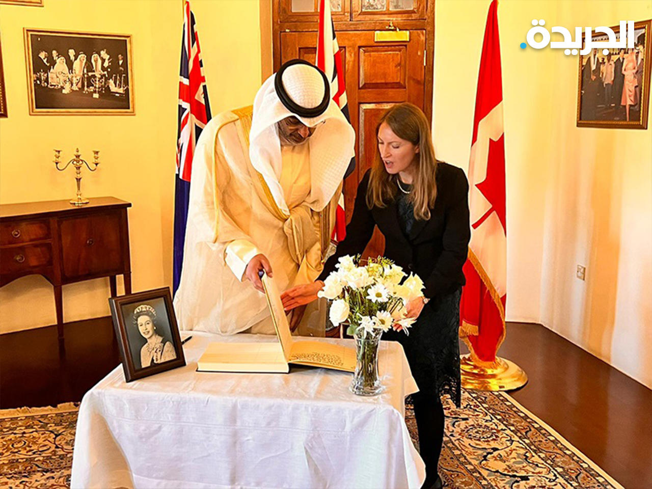 العبدالله خلال تقديم العزاء