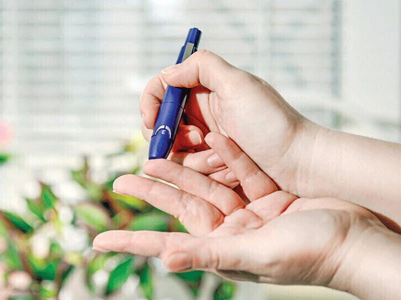 فحص نسبة السكر في الدم 