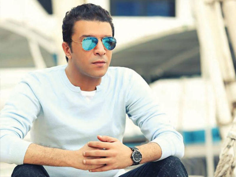  الفنان مصطفى كامل