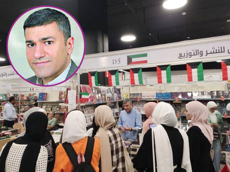 روائي عبدالوهاب الرفاعي وأجواء حفل التوقيع لإصداراته 