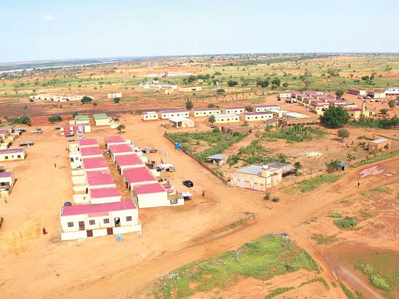 الهيئة الخيرية الإسلامية العالمية تفتتح قرية جديدة متكاملة المرافق والخدمات في العاصمة النيجرية (نيامي)