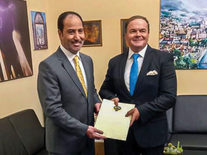 الخرينج يقدم أوراق اعتماده إلى بيشيتش