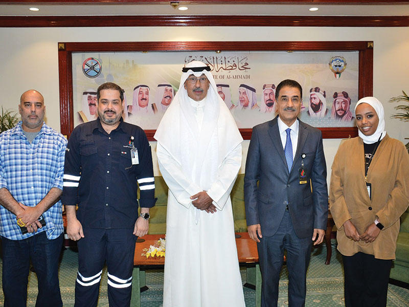 محافظ الأحمدي الشيخ فواز الخالد ووفد «البترول الوطنية»