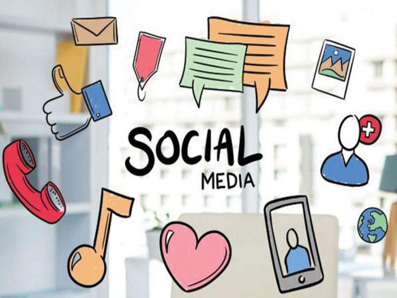 وسائل التواصل الاجتماعي 