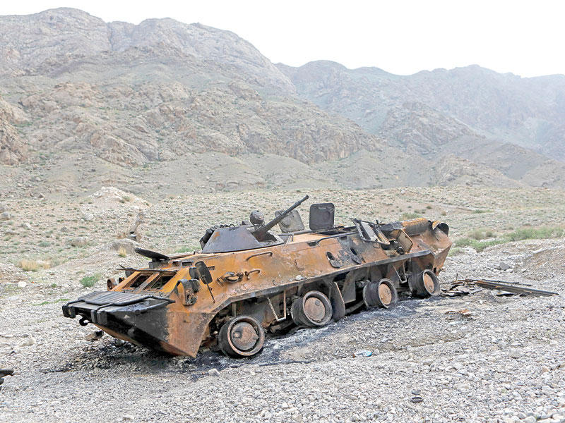 ناقلة جنود مدرعة للقوات القرغيزية