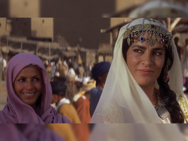 الممثلة اليونانية إيرين باباس