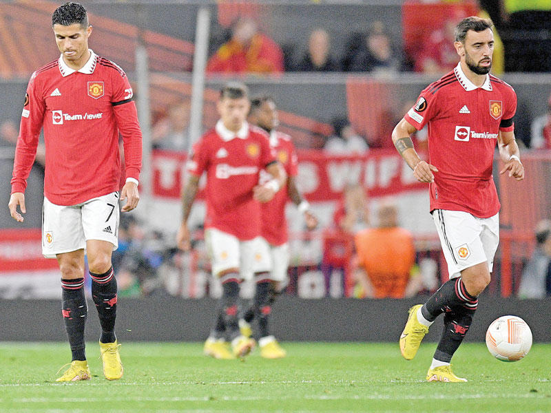 لاعبو مانشستر يونايتد خلال مباراة سابقة