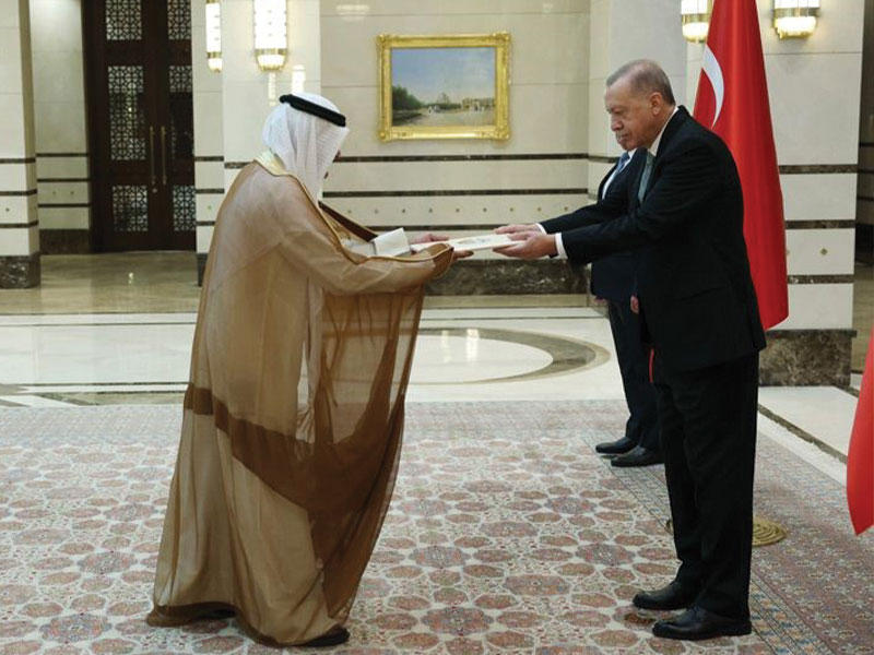 العنزي يقدم اوراق اعتماده للرئيس التركي