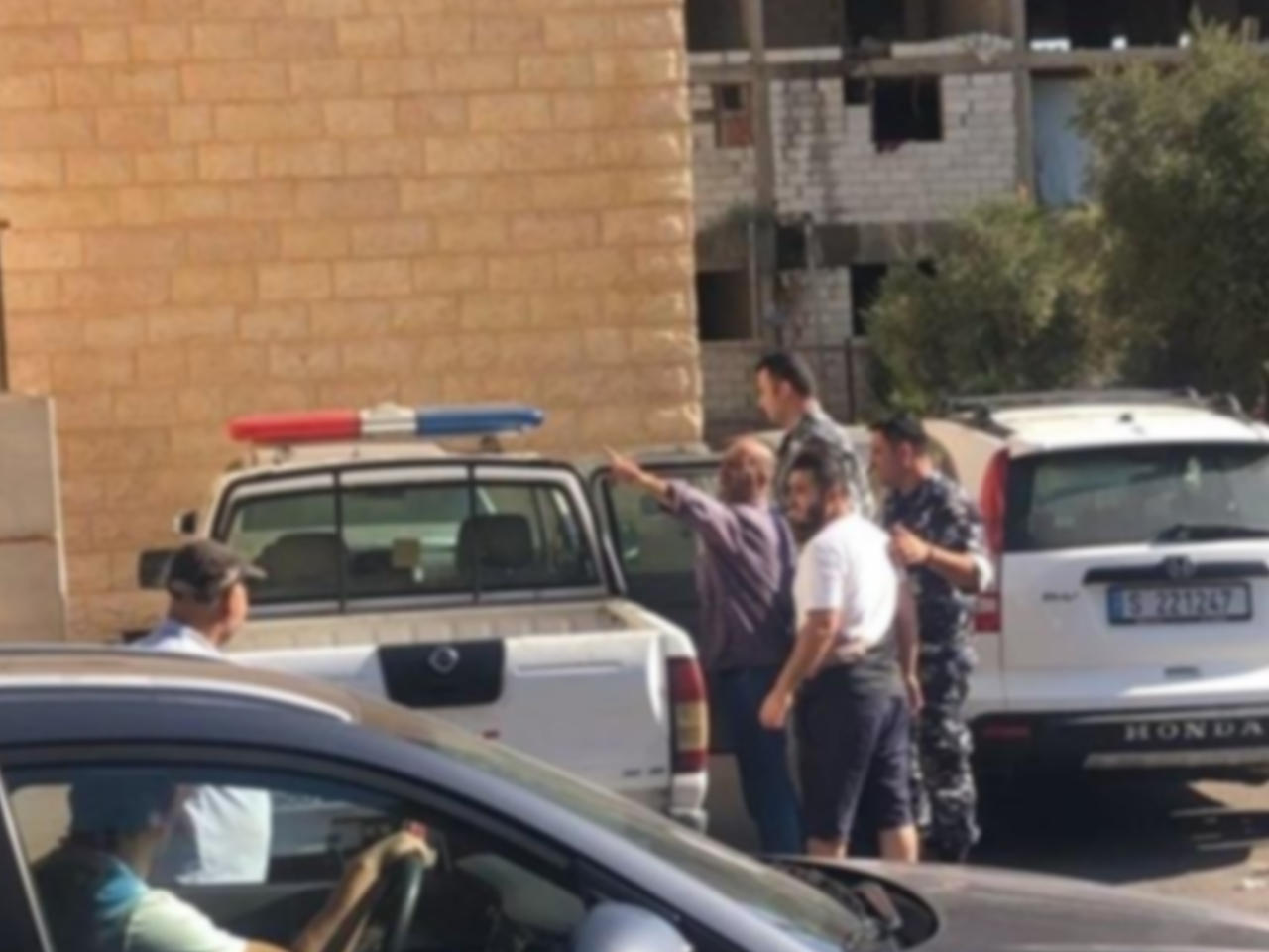 صورة متداولة للمودع بعد تسليم نفسه إلى قوات الأمن