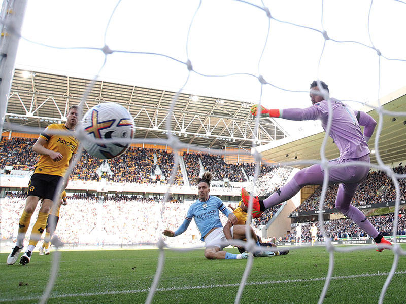 غريليش نجم مانشستر سيتي يسجل الهدف الأول