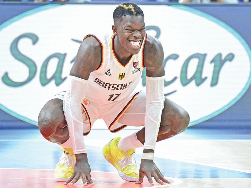  الموزع الألماني دنيس شرودر