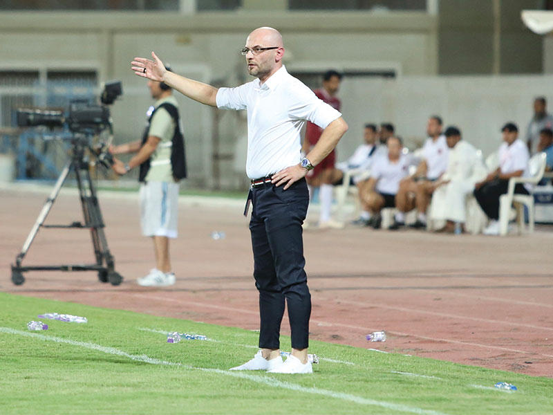 مدرب فريق كاظمة لكرة القدم الصربي زيلكو ماركوف