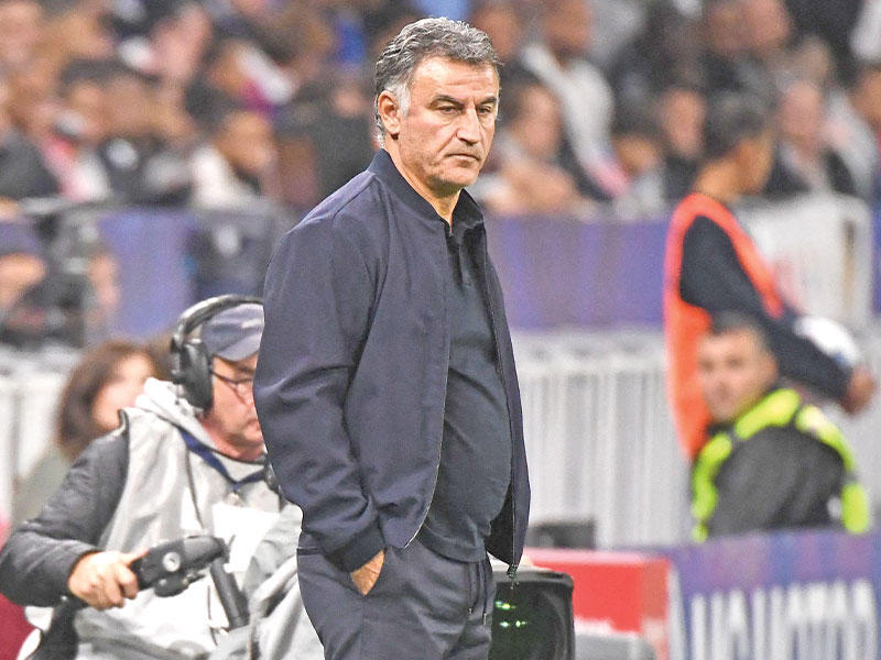 المدير الفني لفريق باريس سان جرمان كريستوف غالتييه 