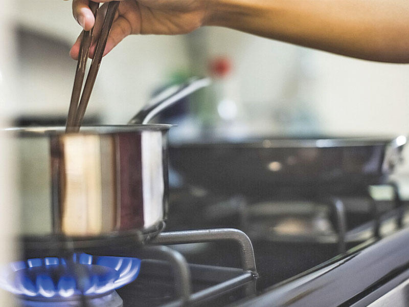 مواقد الغاز... سرطان للكبار وربو للأطفال