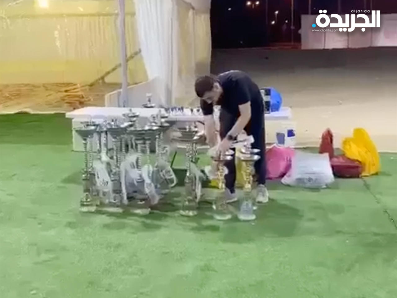 «الشيشة» مسموحة في المقرات