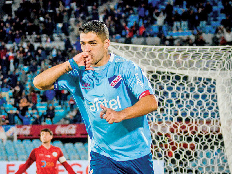 المهاجم لويس سواريز