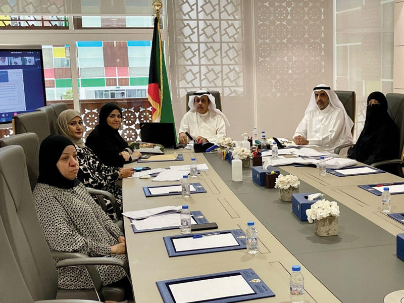 جانب من الاجتماع الثامن للجنة وكلاء وزارات الشؤون في دول التعاون عبر الاتصال المرئي