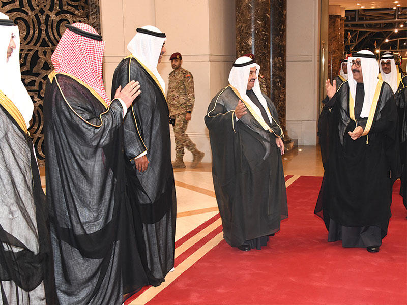 ممثل الأمير لدى عودته إلى البلاد وفي استقباله المحمد وكبار الشيوخ