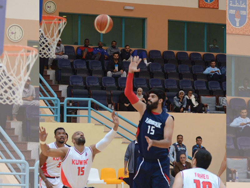 اللاعب ناصر المطيري