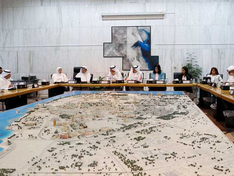 جانب من اجتماع لجنة حولي