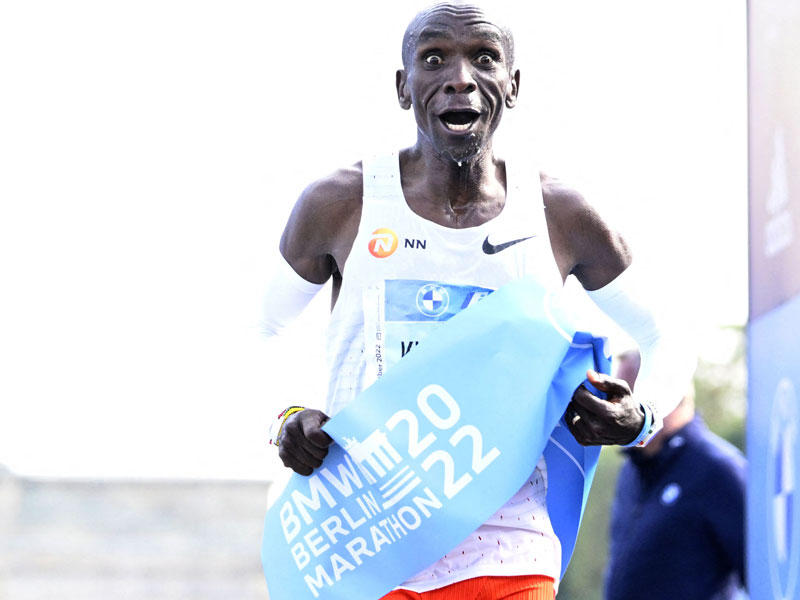 العداء إليود كيبتشوغي