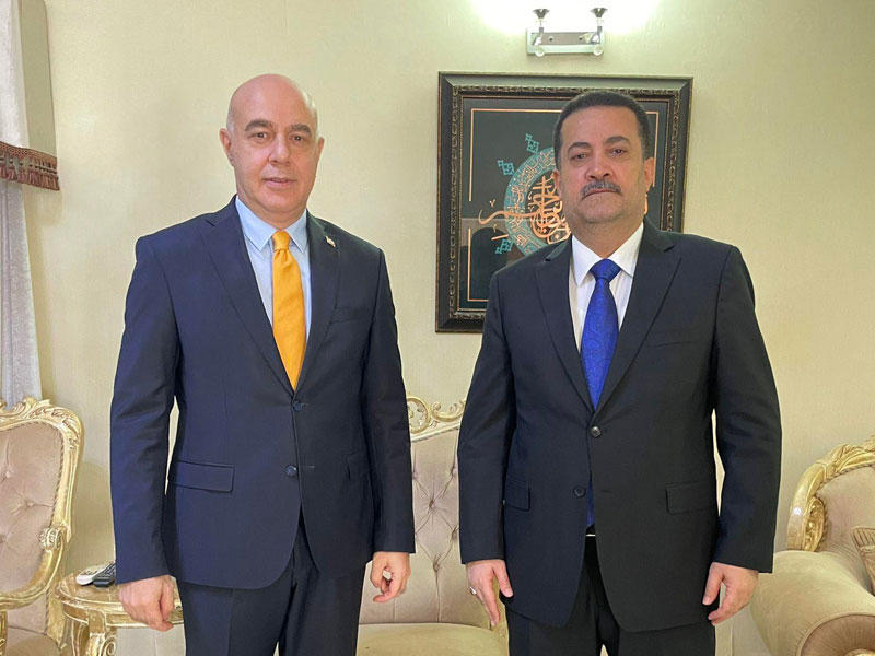السوداني وسفير تركيا في بغداد أمس (رووداو)