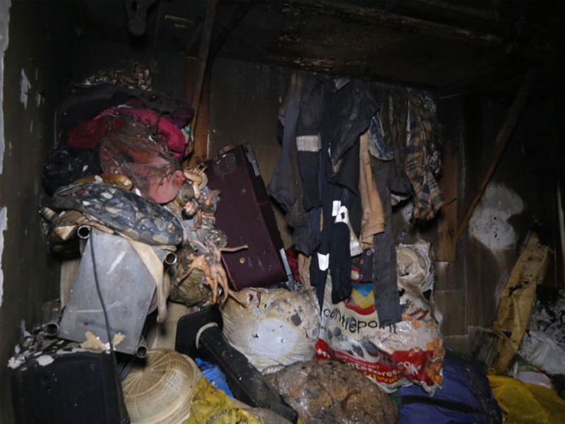 آثار الحريق في المنزل