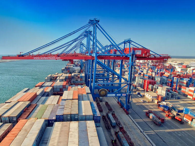احد الموانئ المصرية
