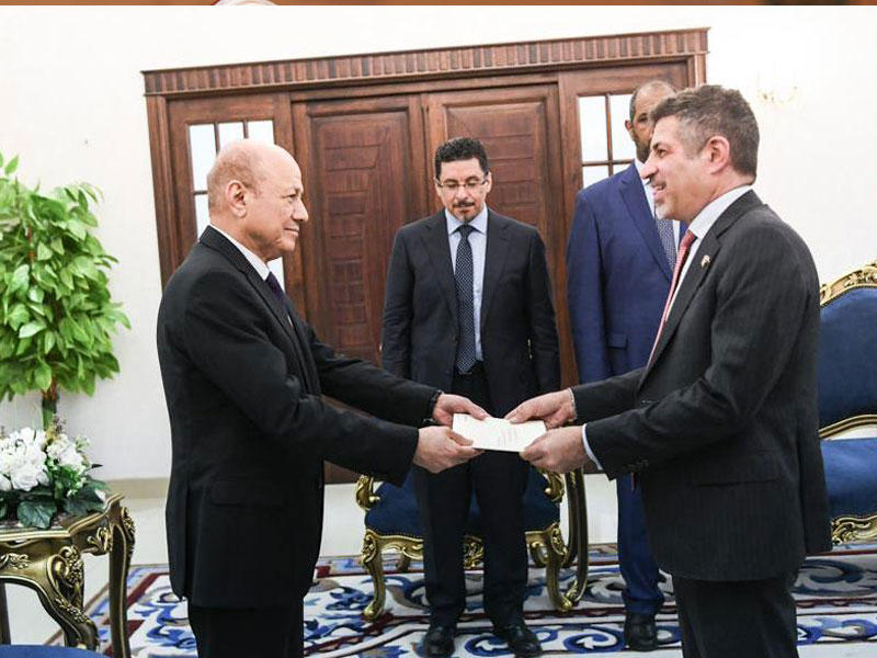 السفير الأميركي لدى اليمن ستيفن فاجن - وزير المالية سالم بن بريك