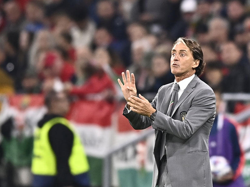  المدير الفني لإيطاليا روبرتو مانشيني 