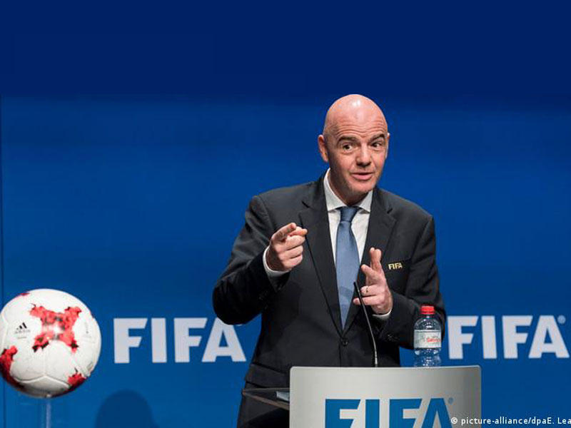 رئيس الاتحاد الدولي لكرة القدم فيفا جيانو انفانتينو 