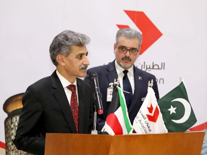 السفير مالك فاروق