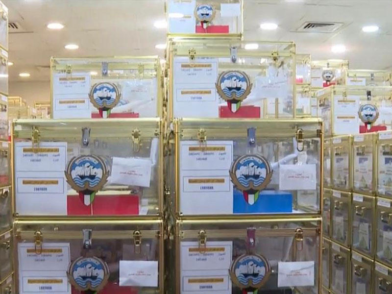 إدارة شؤون الانتخابات تنقل صناديق الاقتراع إلى اللجان
