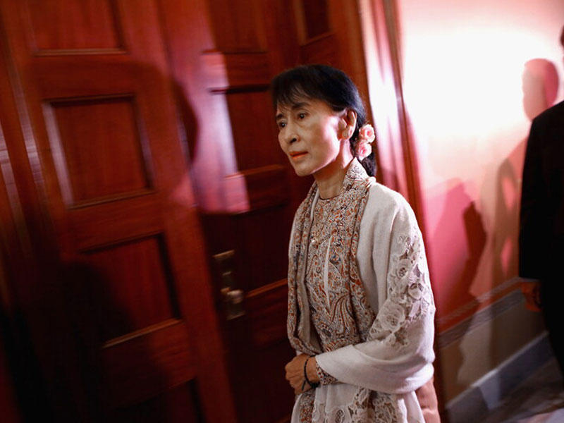 الزعيمة المخلوعة أونغ سان سوتشي