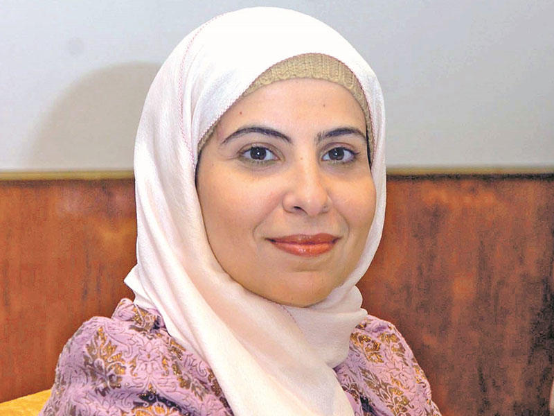 الكاتبة باسمة العنزي 