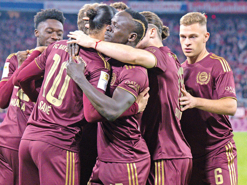 فرحة لاعبي بايرن ميونخ بالفوز