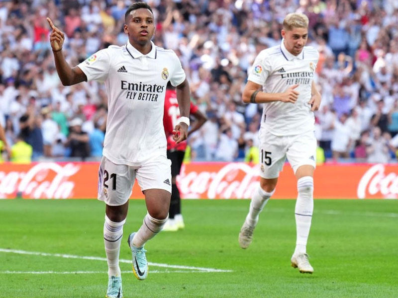 الريال يسعي  إلى الصدارة 