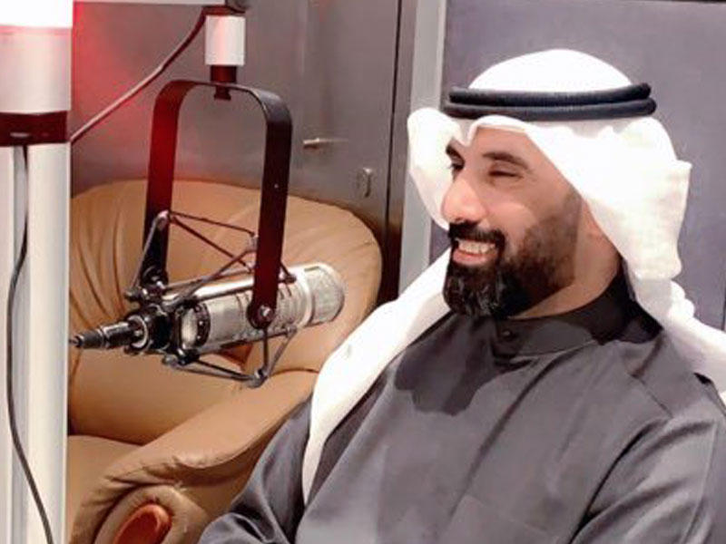  الروائي والمؤلف عادل سراج 