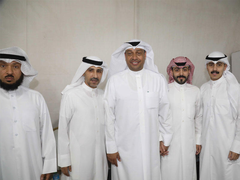 النائب د. حمد المطر مع مهنئيهn