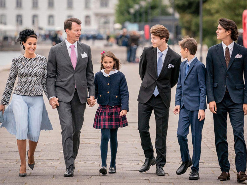 الأمير يواكيم مع عائلته