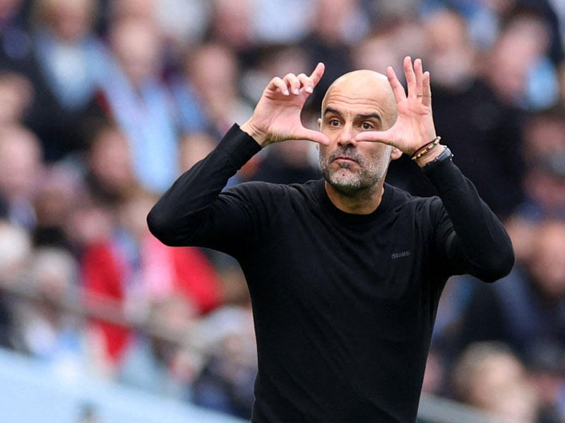 المدير الفني لفريق مانشستر سيتي جوسيب غوارديولا 