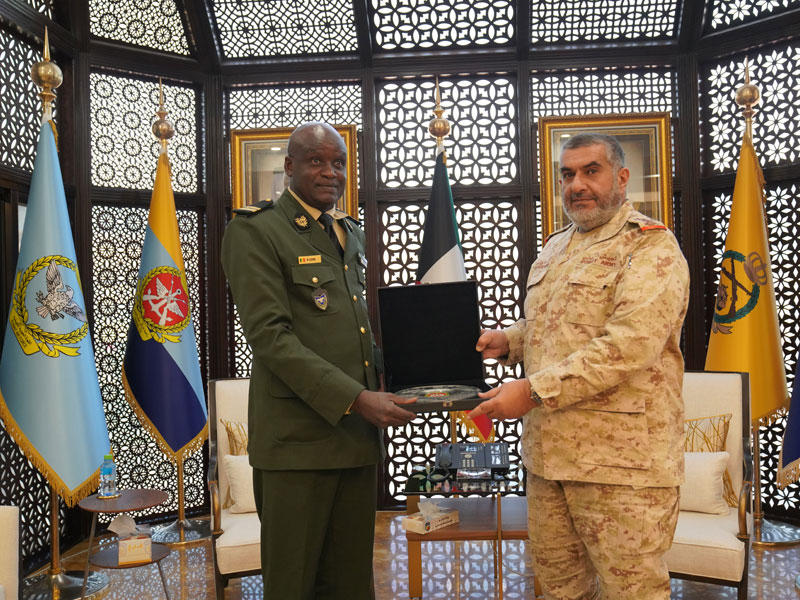  رئيس الأركان العامة للجيش، الفريق الركن خالد الصالح مستقبلاً ديانغ